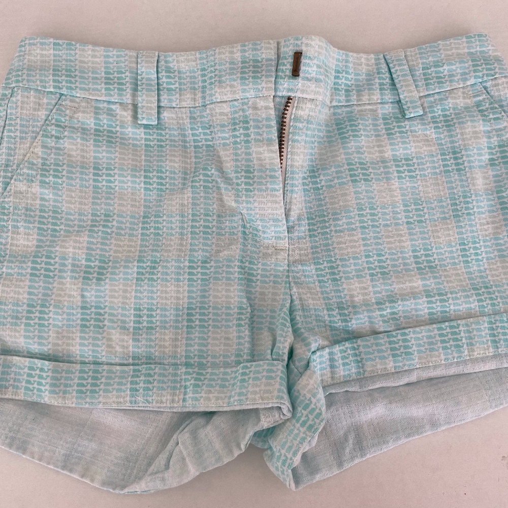 Vineyard Vines Girls light blue shorts